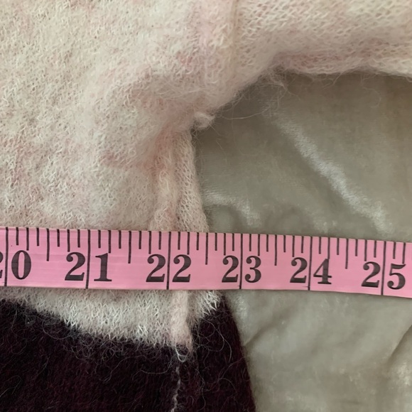 Free People size large v-neck striped fuzzy sweater 💕 - Picture 5 of 7